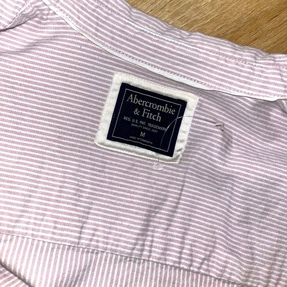 A&F NWOT Button Up - Picture 7 of 10
